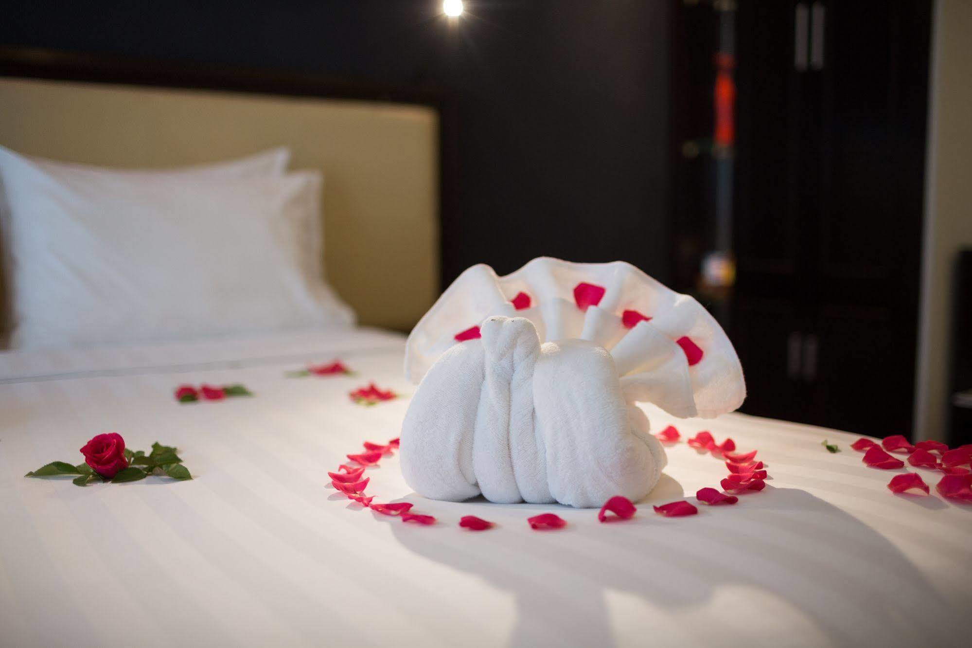 Serene Premier Hotel ฮานอย ภายนอก รูปภาพ